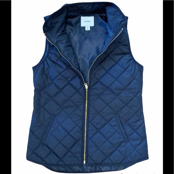 🌿 OLD NAVY Quilted vest. - Picture 2 of 6
